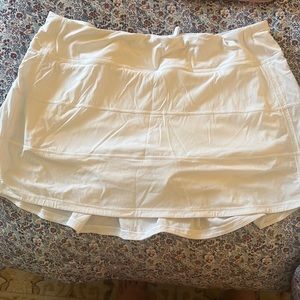 Lululemon pace rival mid rise skirt